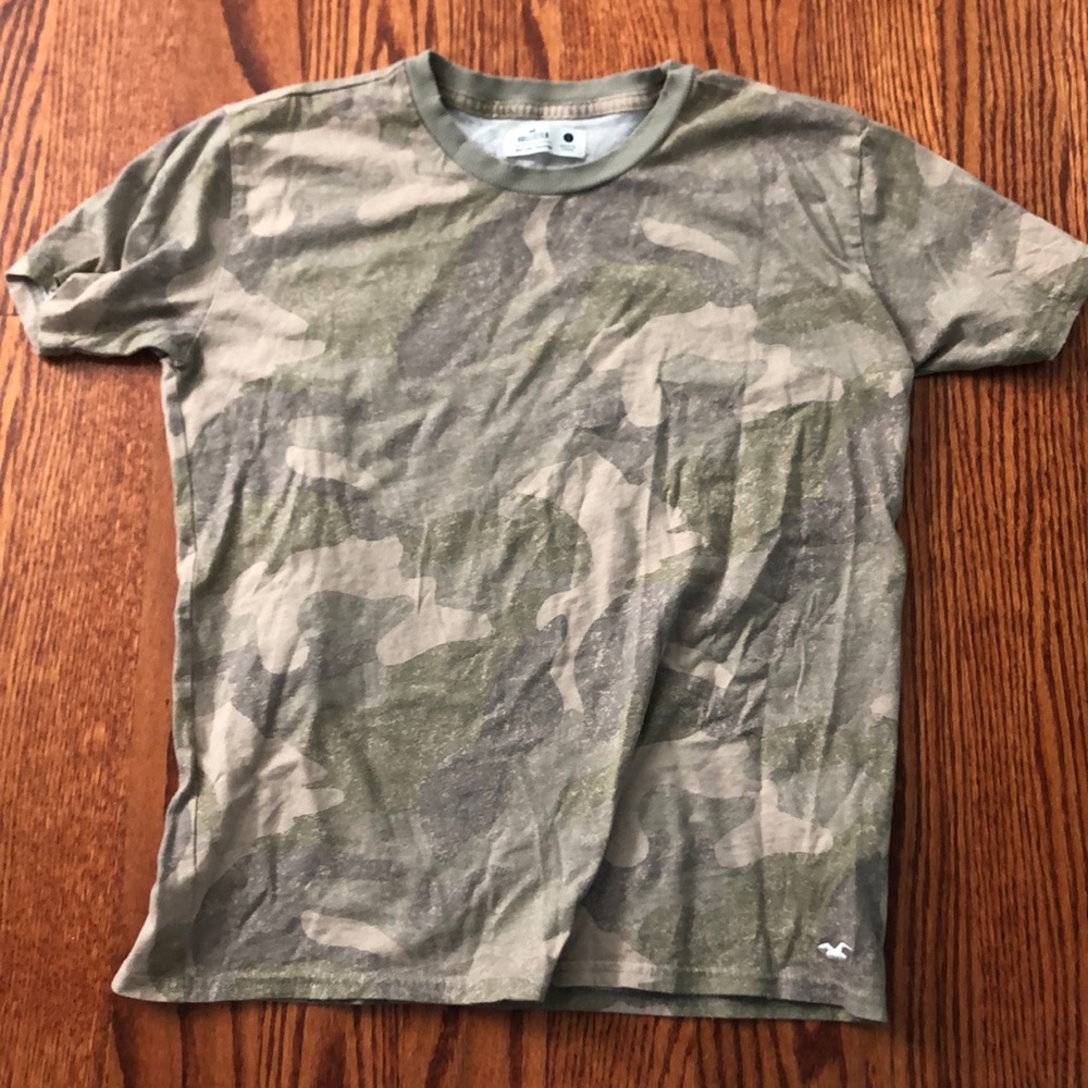 Camo Hollister t-shirt